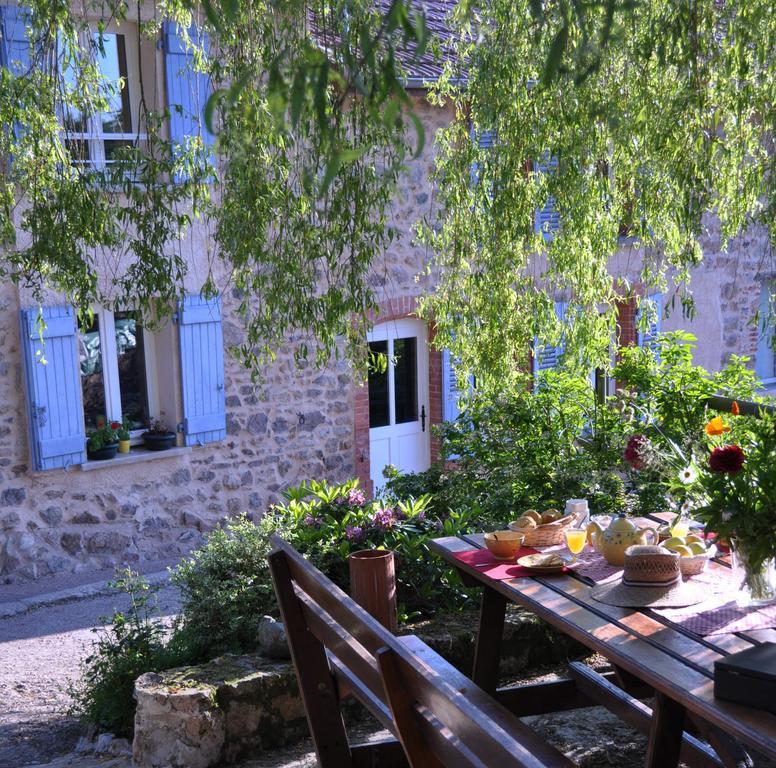 La Ferme Aux Abeilles Hotel Ambierle Ngoại thất bức ảnh